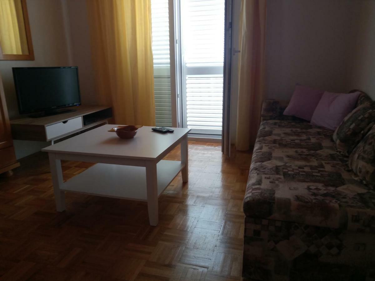 Apartmani Kujundzic ดูเช ภายนอก รูปภาพ